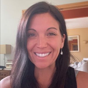 Meet your Posher, Courtney